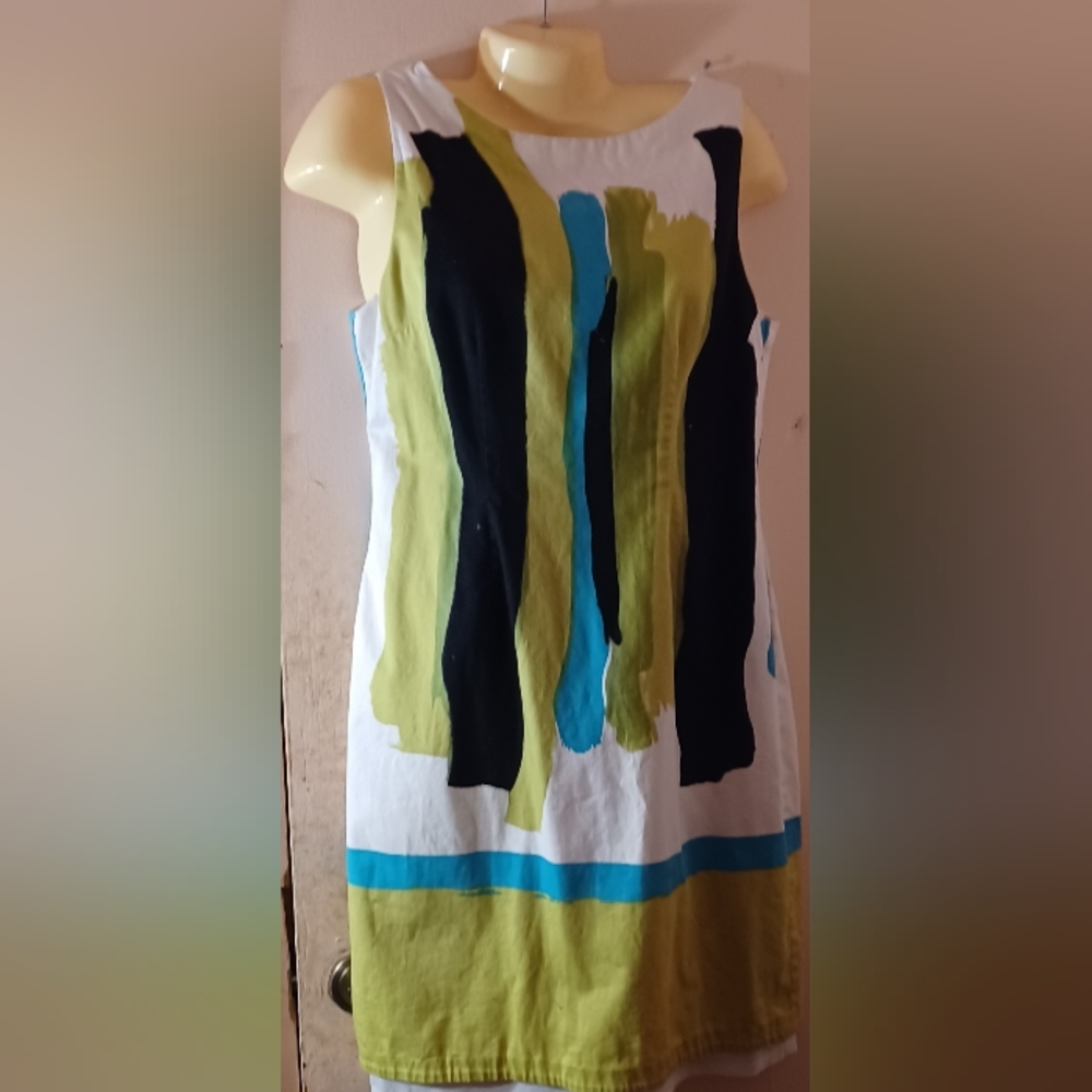 Women's SZ 8 sleeveless abstract shift dress. Cotton and fully lined.